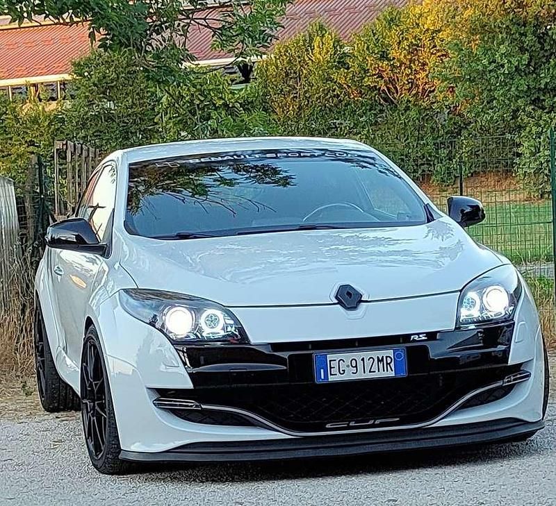 Usata 2011 Renault Mégane Coupé R.S. Coupé | 20.750 € - Immagine 1/4