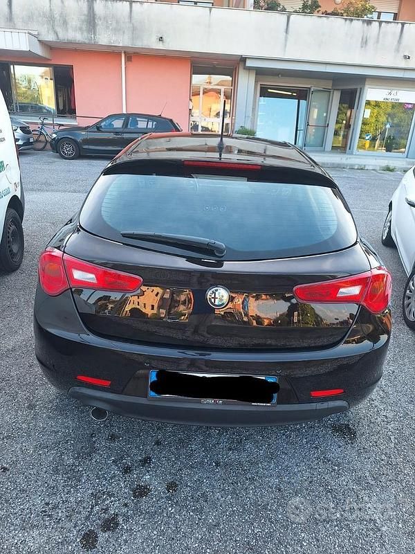Usata Alfa Romeo Giulietta 109 CV (80 kW) 2014 Nero Utilitaria