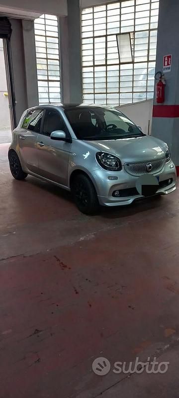 Usata Smart ForFour 71 CV (52 kW) 2019 Grigio Utilitaria