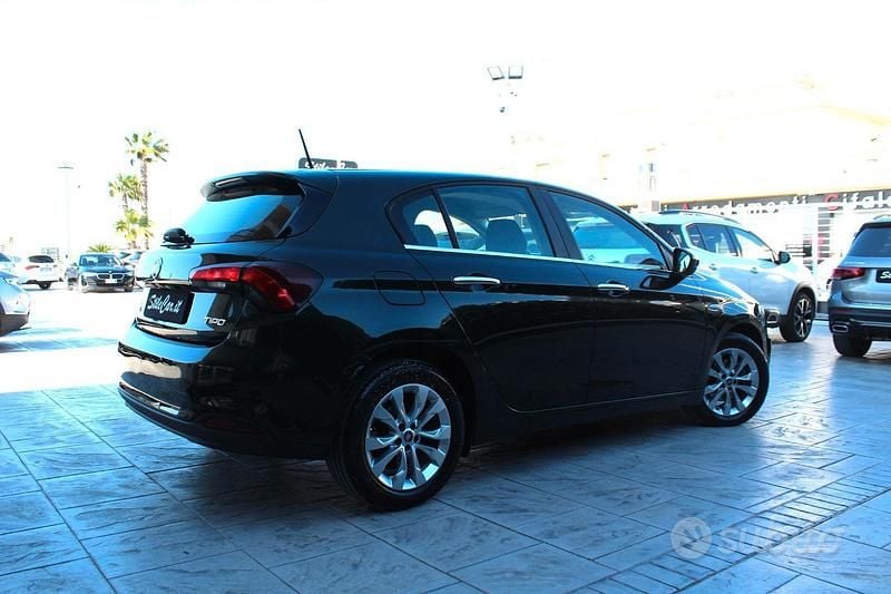 Usata Fiat Tipo Business 120 CV (88 kW) 2020 Verde Berlina
