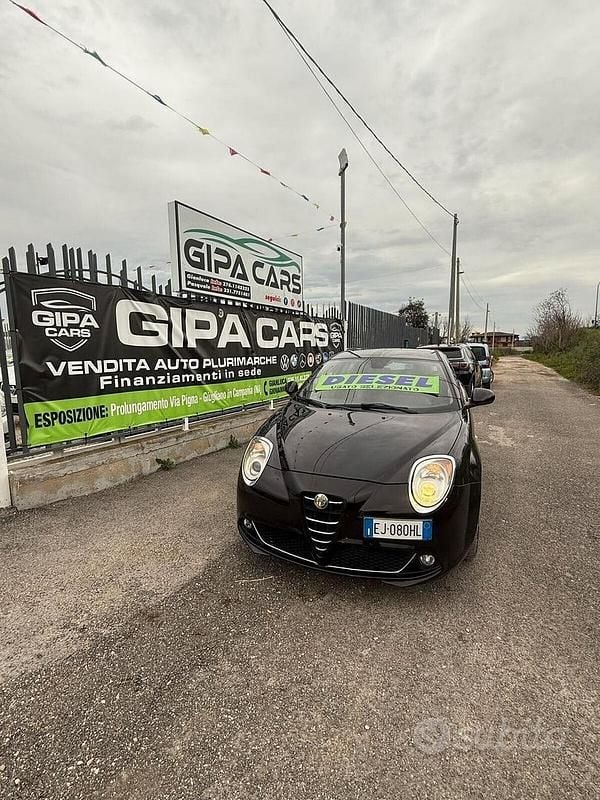 Nero Usata 2011 Alfa Romeo MiTo Distinctive Due volumi | 3999 € (Buon prezzo) - Immagine 1/4