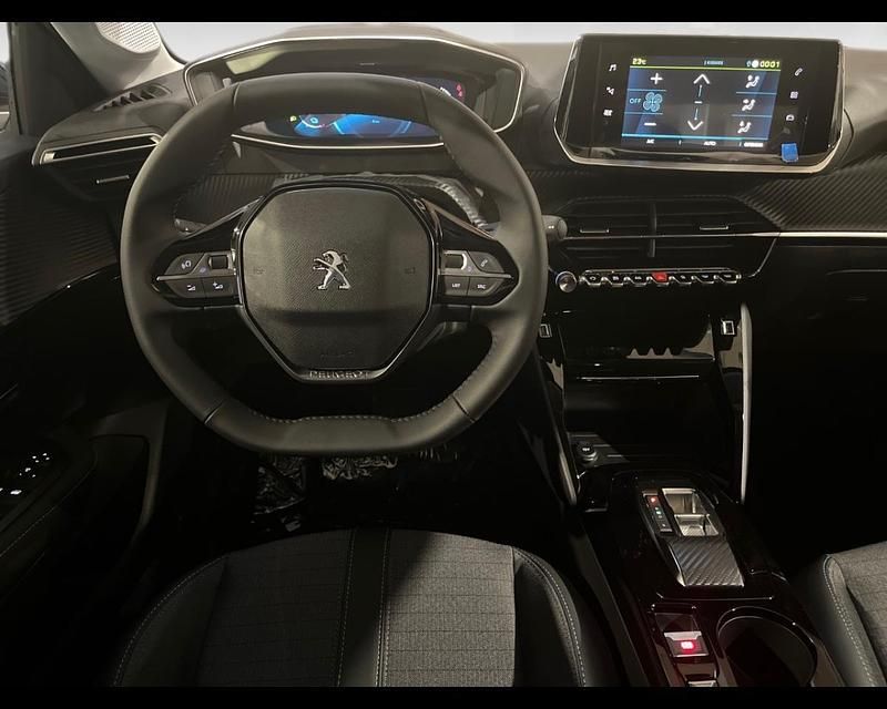 Usata Peugeot e-208 Allure 100 kW (136 CV) 2023 Bianco Utilitaria