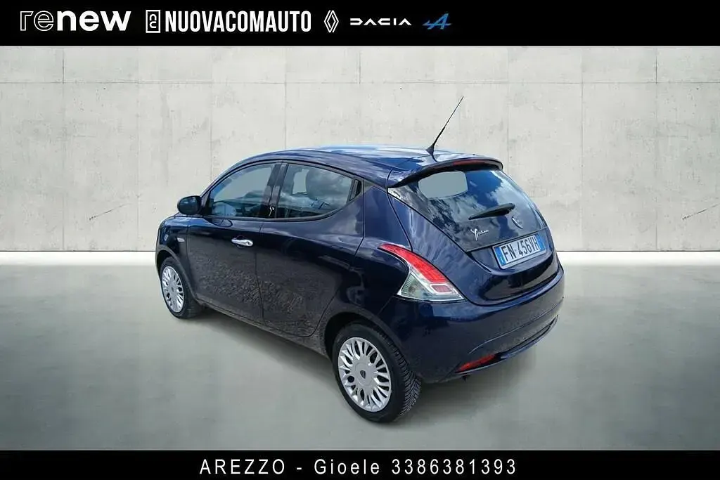 Usata Lancia Ypsilon Silver 69 CV (50 kW) 2018 Blu Utilitaria