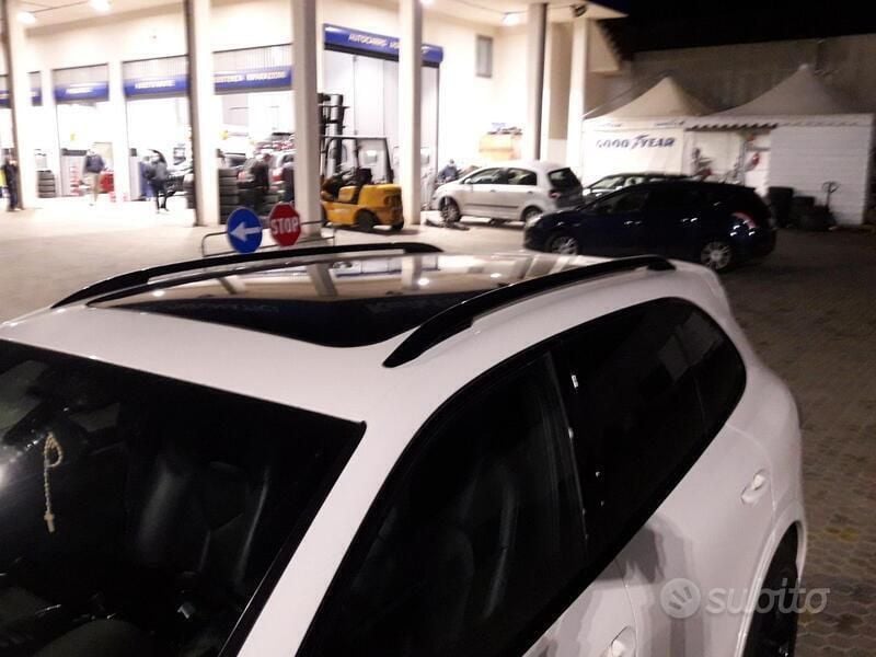 Usata Porsche Cayenne 245 CV (180 kW) 2011 Bianco SUV