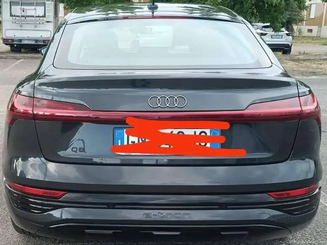 Usata Audi Q8 Sportback e-tron S-Line 158 kW (215 CV) 2023 Grigio SUV