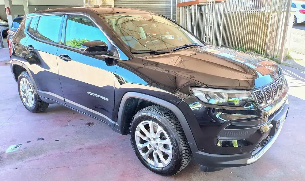 Usata Jeep Compass Summit 131 CV (96 kW) 2024 Nero SUV