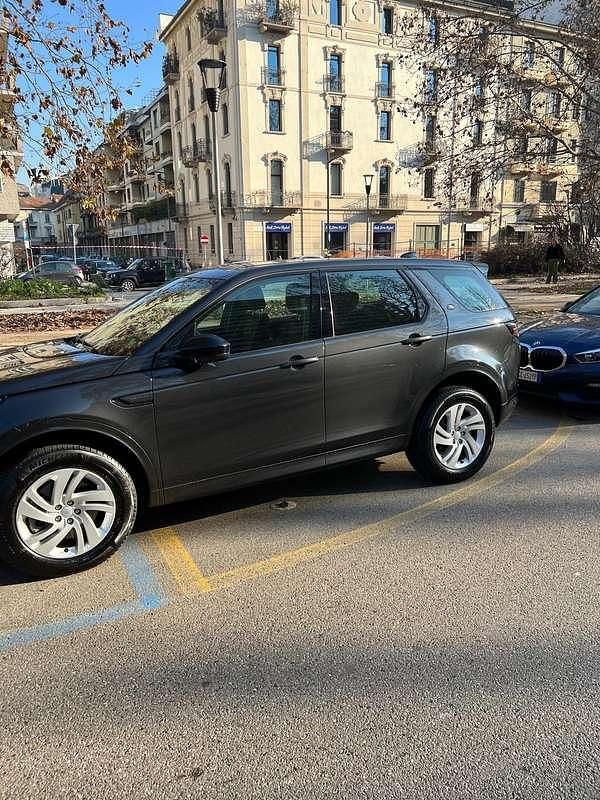 Usata Land Rover Discovery Sport R-Dynamic 163 CV (119 kW) 2022 Nero SUV