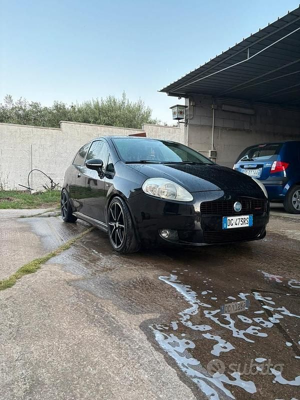 Usata Fiat Grande Punto Sport 90 CV (66 kW) 2007 Nero Utilitaria