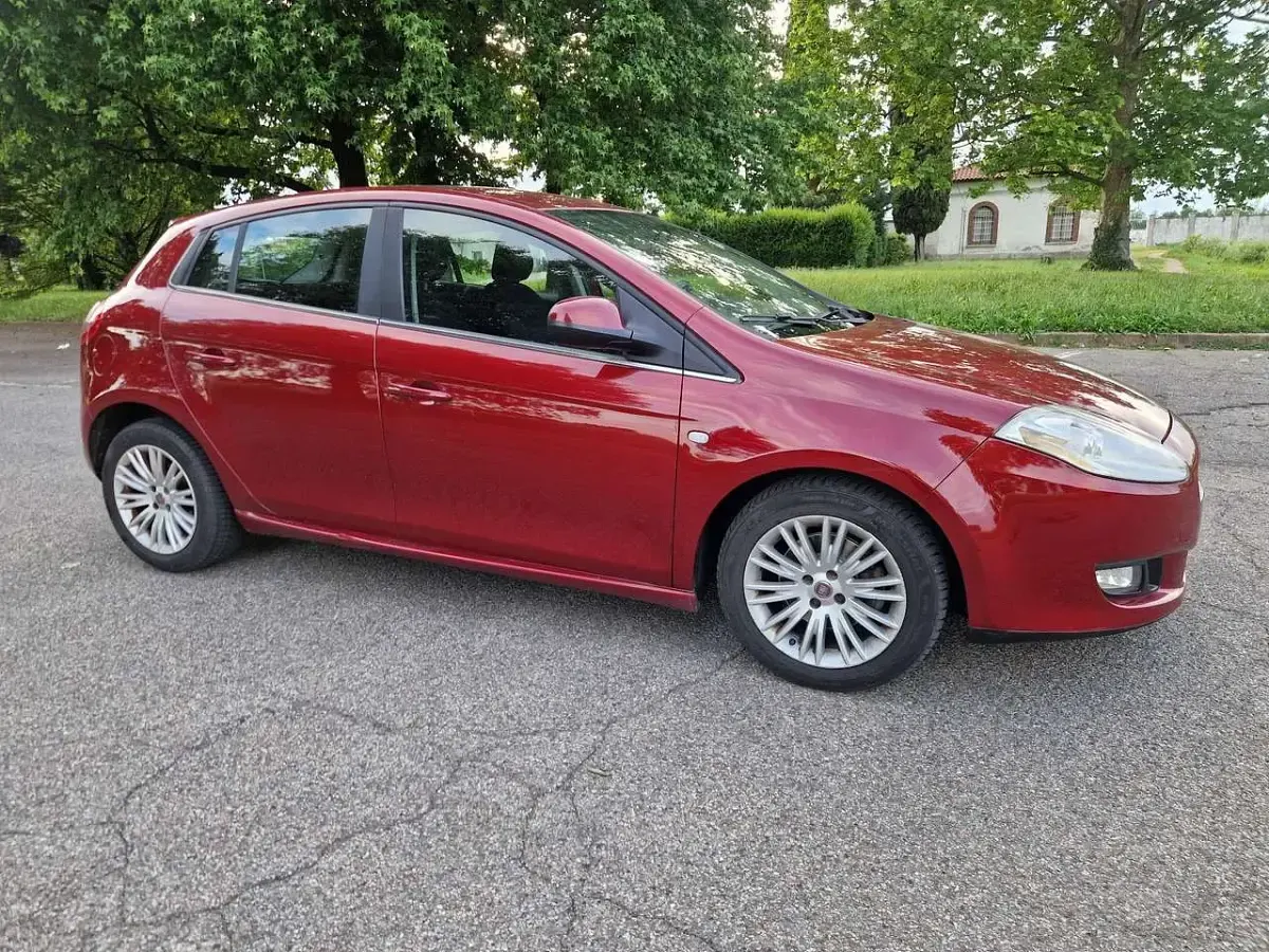 Usata Fiat Bravo Dynamic 105 CV (77 kW) 2008 Other Utilitaria