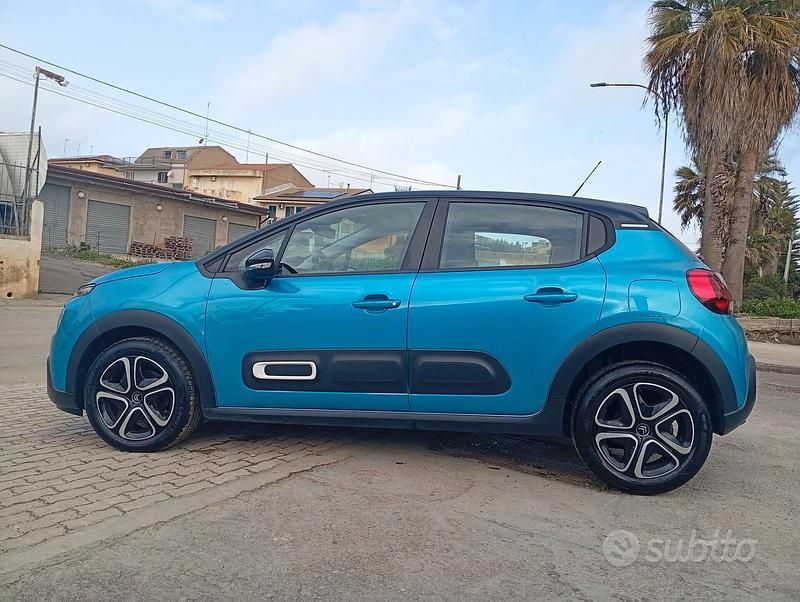 Usata Citroën C3 Shine 101 CV (74 kW) 2022 Verde Berlina