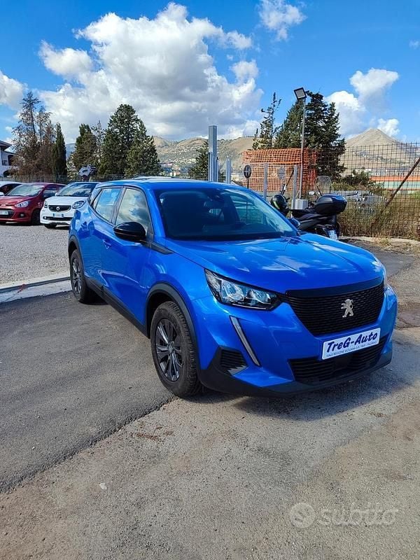 Blu Usata 2022 Peugeot 2008 Allure SUV | 15.500 € (Super prezzo) - Immagine 1/4