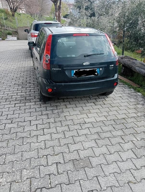 Usata Ford Fiesta 73 CV (53 kW) 2007 Utilitaria