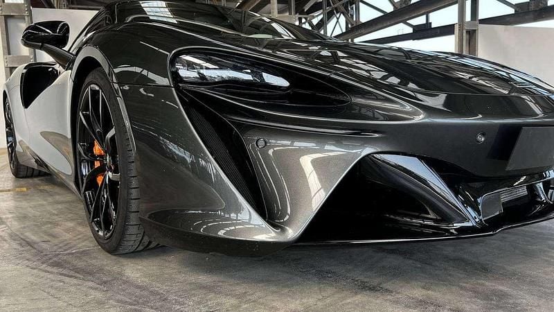 Usata McLaren Artura 585 CV (430 kW) 2022 Gray Coupé