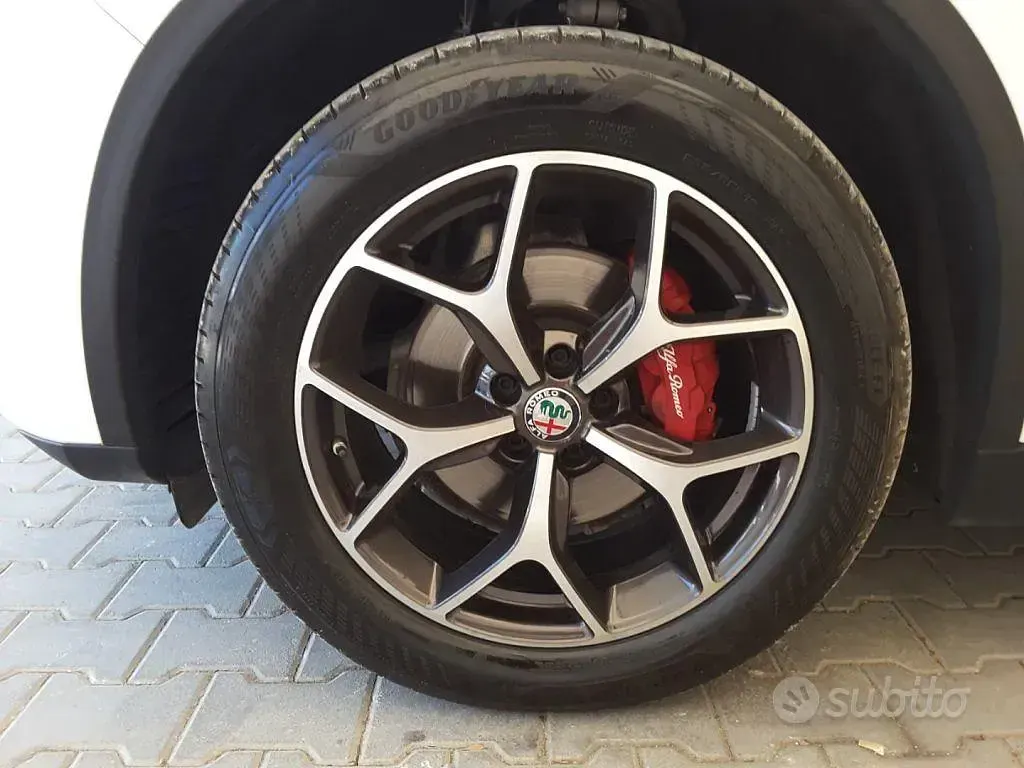 Usata Alfa Romeo Stelvio Veloce 280 CV (205 kW) 2020 Bianco SUV