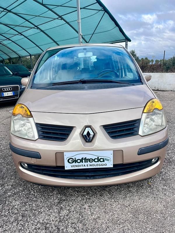 Usata Renault Modus Dynamique 82 CV (60 kW) 2005 Marrone Monovolume