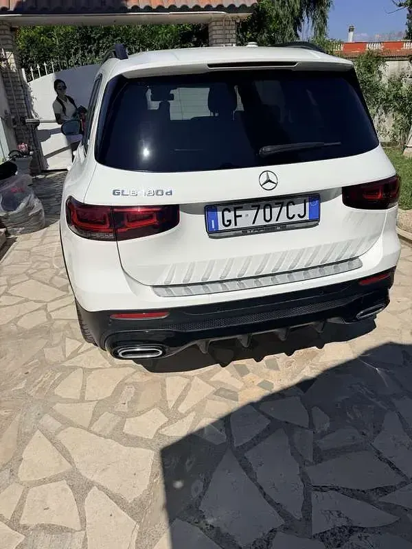 Usata Mercedes GLB180 116 CV (85 kW) 2021 SUV