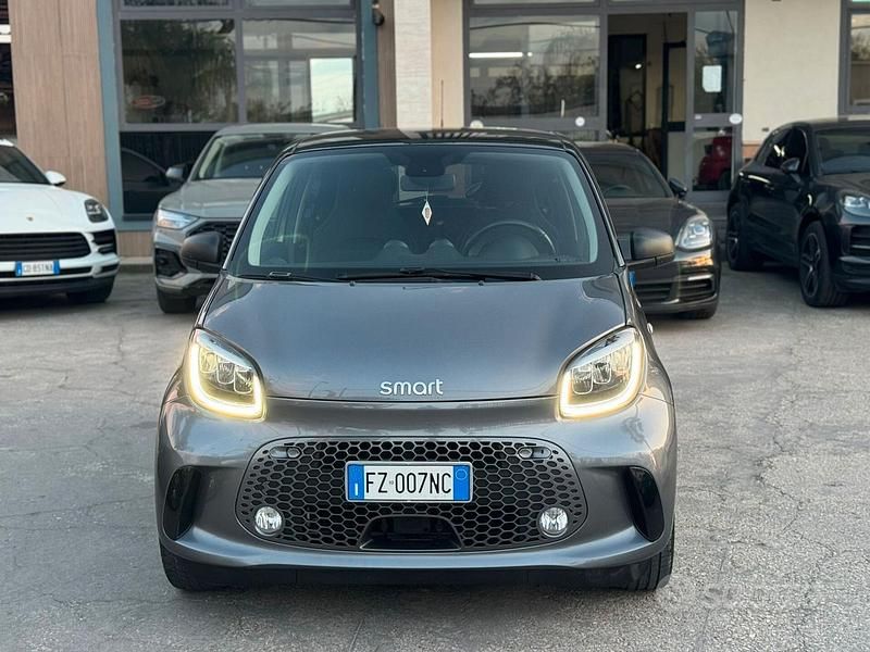 Usata Smart ForFour Prime 71 CV (52 kW) 2019 Grigio Utilitaria