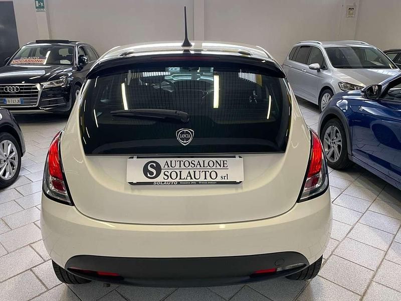 Usata Lancia Ypsilon S 69 CV (50 kW) 2024 Bianco Utilitaria