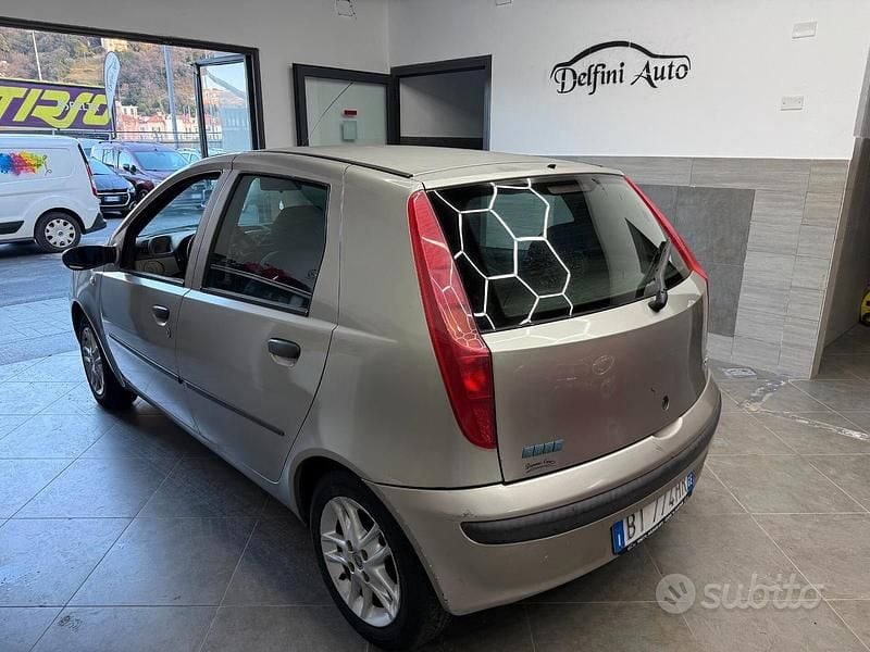 Usata Fiat Punto Classica 59 CV (43 kW) 2008 Grigio Berlina