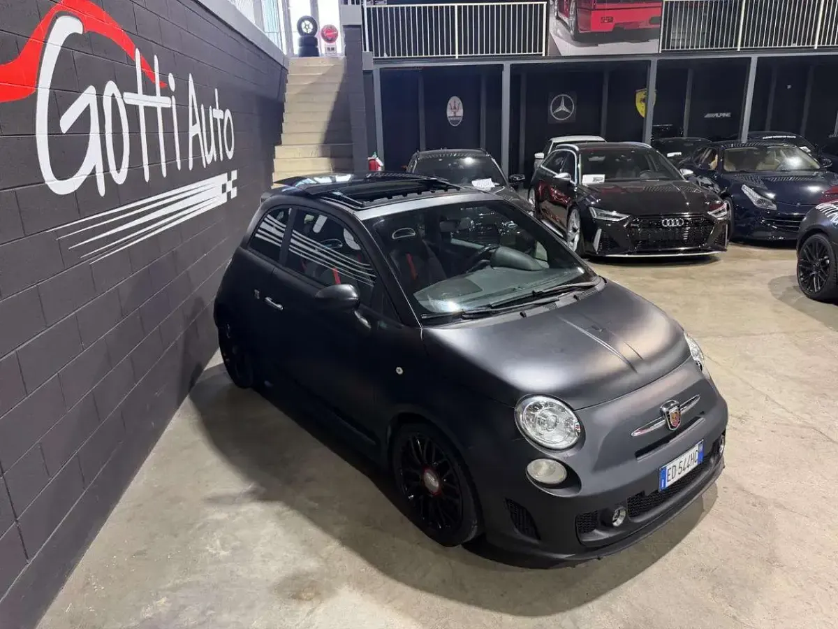 Usata Abarth 500 135 CV (99 kW) 2010 Nero Utilitaria