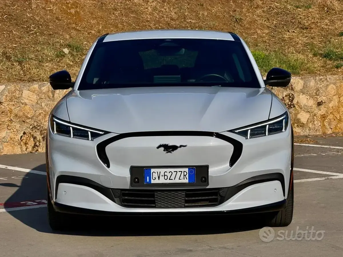 Usata Ford Mustang Mach-E Extended Range 100 kW (136 CV) 2024 Grigio SUV