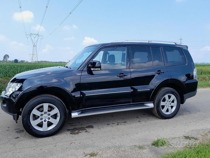 Nero Usata 2008 Mitsubishi Pajero SUV | 19.000 € - Immagine 1/4