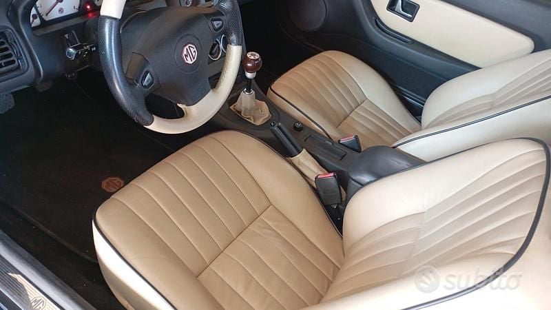 Usata MG F 120 CV (88 kW) 1999 Blu Cabrio