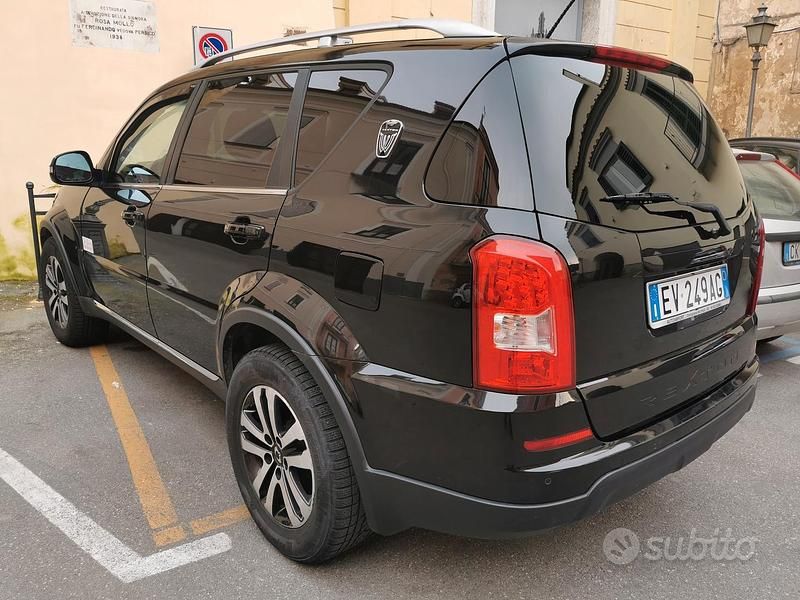 Usata SsangYong Rexton 155 CV (114 kW) 2014 Nero SUV