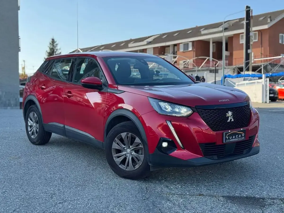 Usata Peugeot 2008 Active 102 CV (75 kW) 2020 Rosso SUV