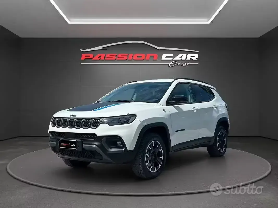 Usata Jeep Compass Trailhawk 180 CV (132 kW) 2023 Bianco SUV
