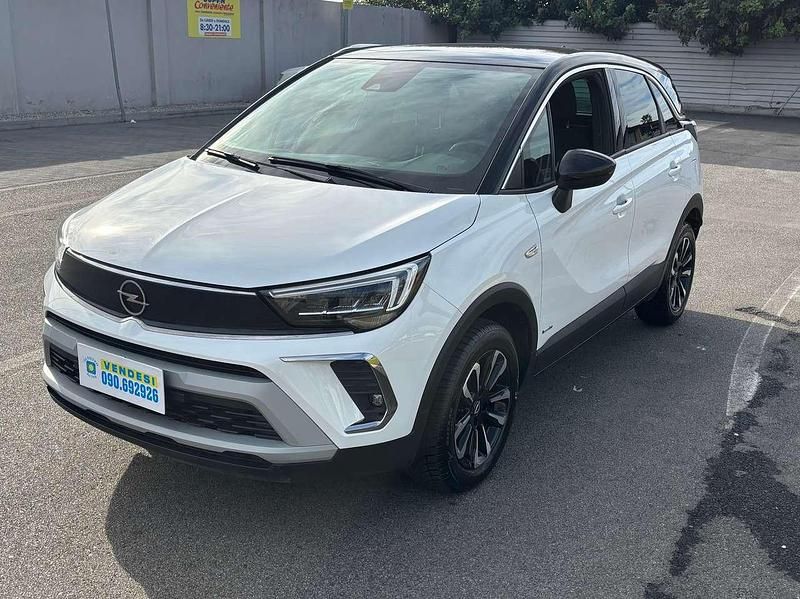 Usata Opel Crossland Ultimate 110 CV (80 kW) 2022 Bianco/nero SUV
