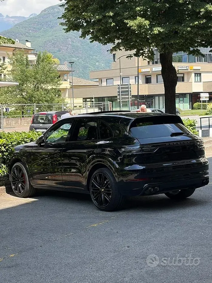 Usata Porsche Cayenne 340 CV (250 kW) 2018 Nero SUV