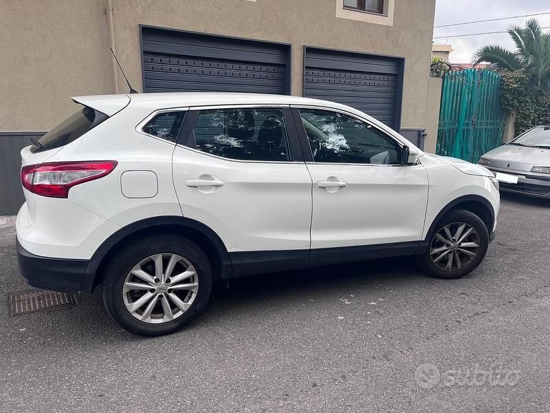 Usata Nissan Qashqai 110 CV (80 kW) 2017 Bianco SUV