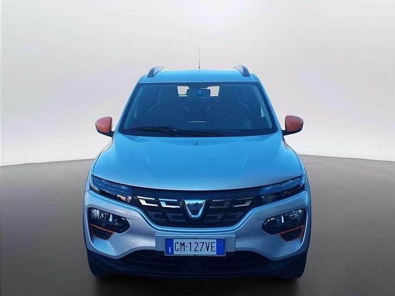 Usata Dacia Spring Comfort Plus 33 kW (45 CV) 2023 Grigio platino Utilitaria