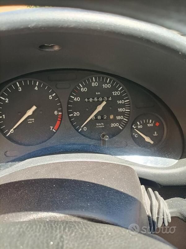 Usata Opel Corsa 54 CV (39 kW) 1999 Blu Utilitaria