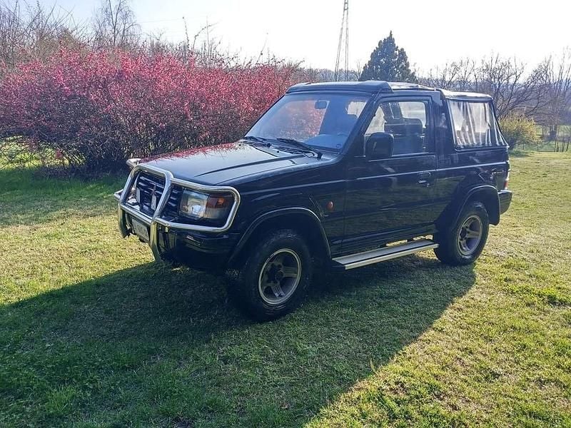 Usata Mitsubishi Pajero 95 CV (69 kW) 1992 Nero SUV