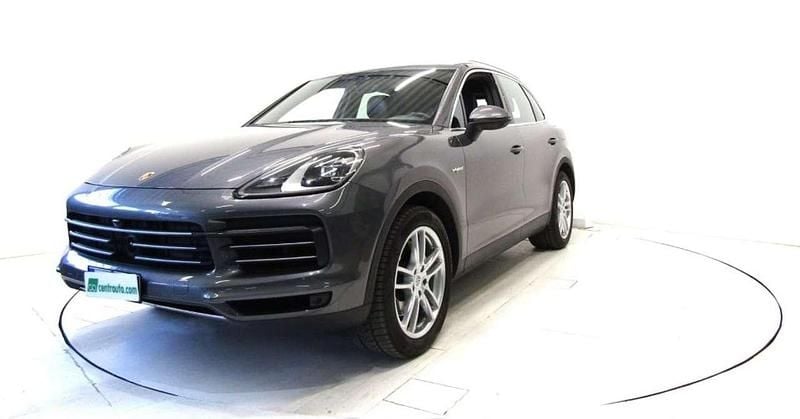 Usata Porsche Cayenne 462 CV (339 kW) 2019 Grigio SUV