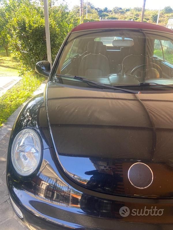 Nero Usata 2004 VW Beetle Cabrio | 4999 € (Buon prezzo) - Immagine 1/4
