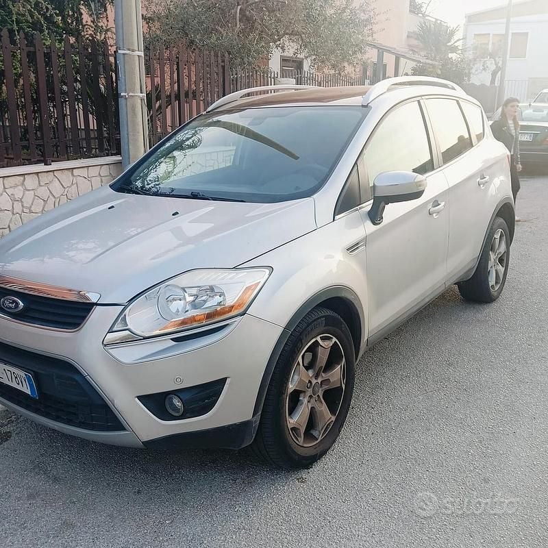 Usata Ford Kuga Titanium 140 CV (102 kW) 2012 Grigio SUV