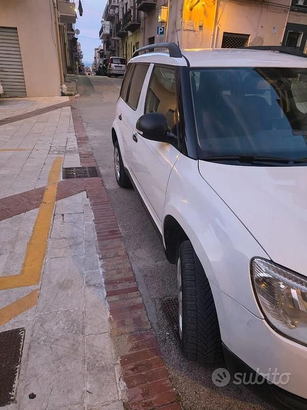 Usata Skoda Yeti 105 CV (77 kW) 2010 Bianco SUV