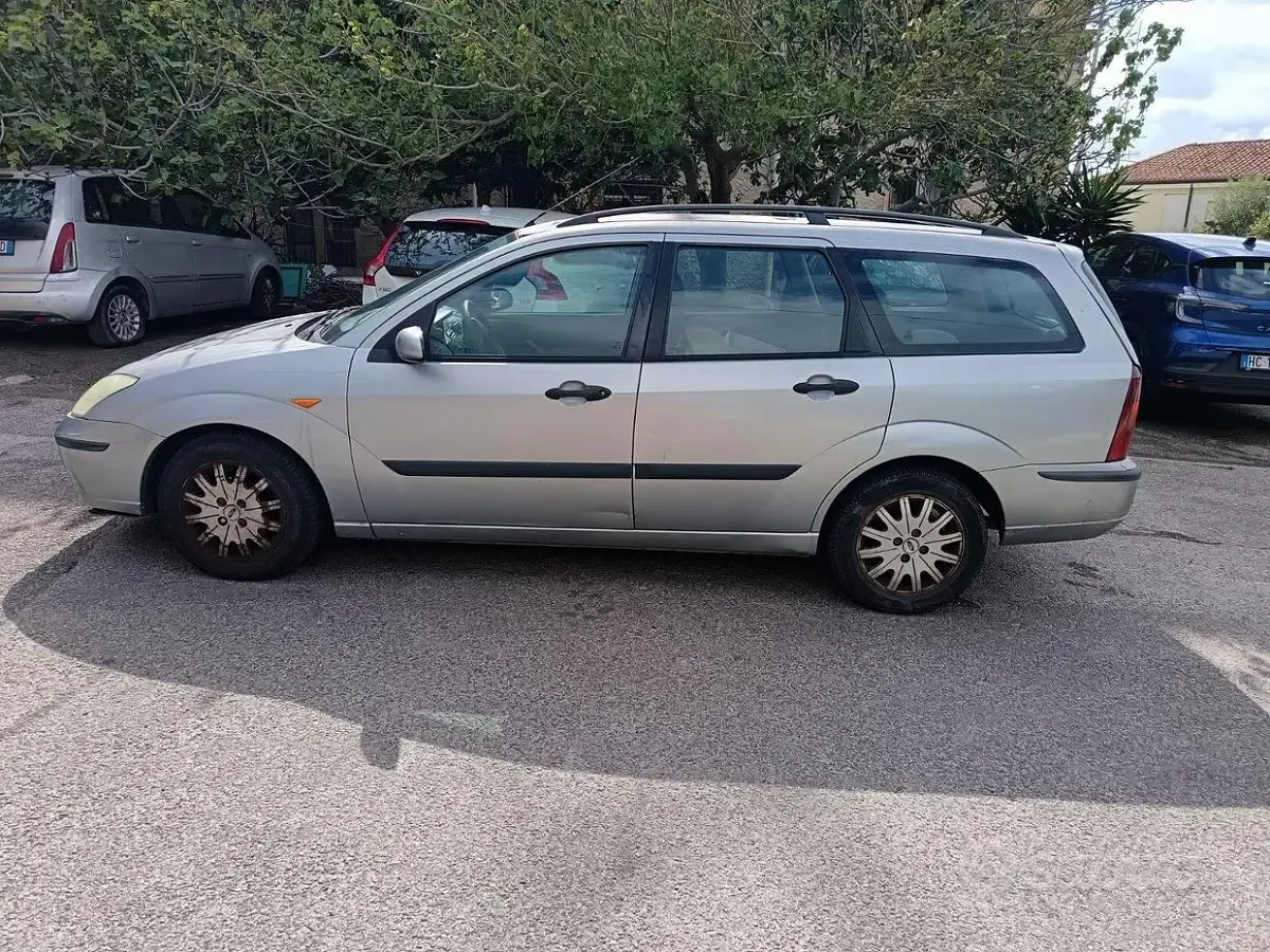 Usata Ford Focus 2004 Grigio Station wagon