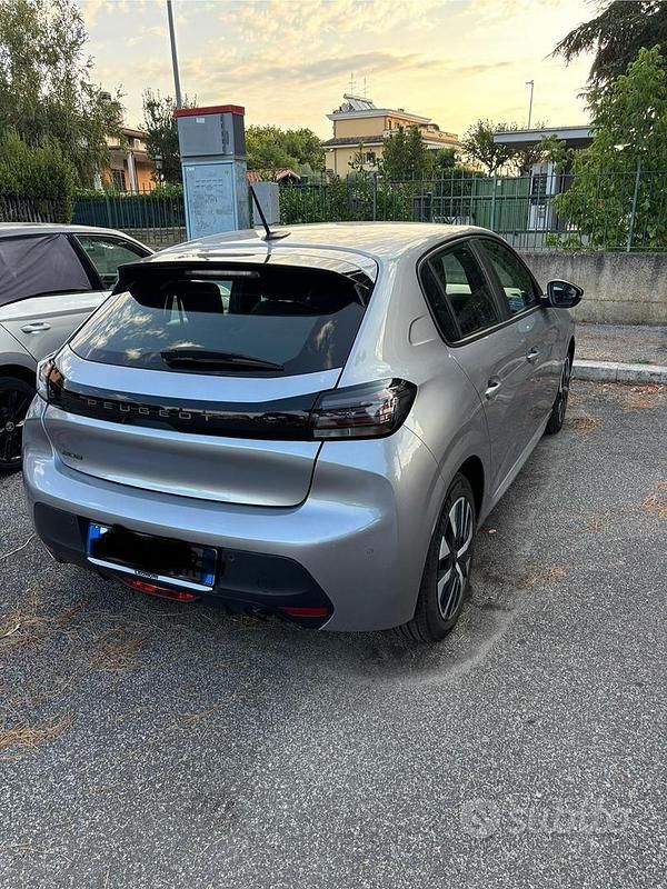 Usata Peugeot 208 75 CV (55 kW) 2024 Grigio Utilitaria