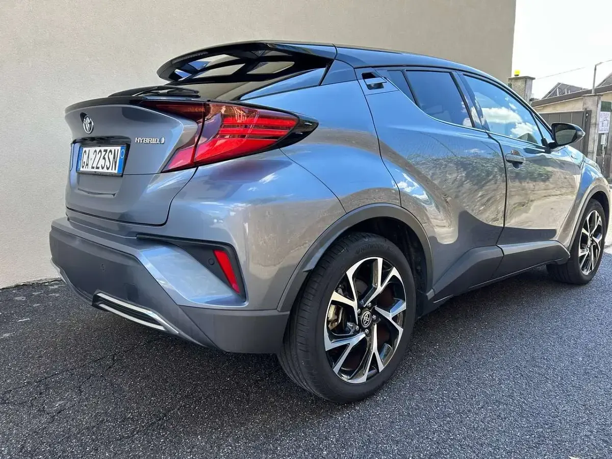 Usata Toyota C-HR Trend 152 CV (111 kW) 2020 Grigio SUV
