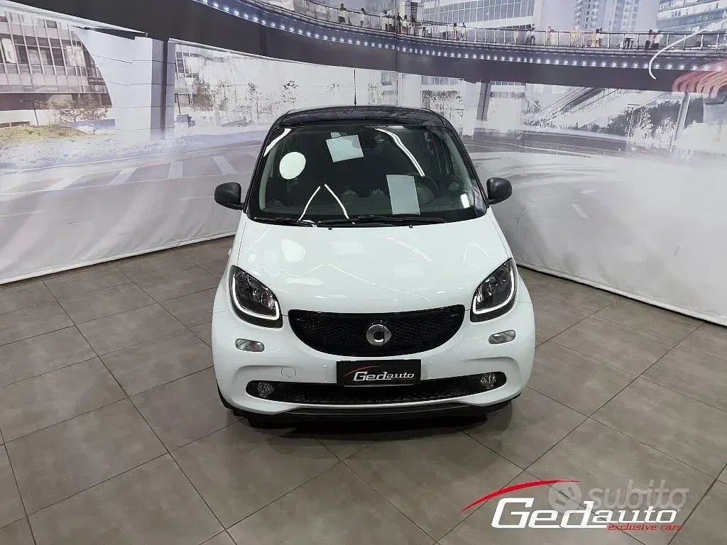 Usata Smart ForFour Passion 90 CV (66 kW) 2019 Bianco Utilitaria
