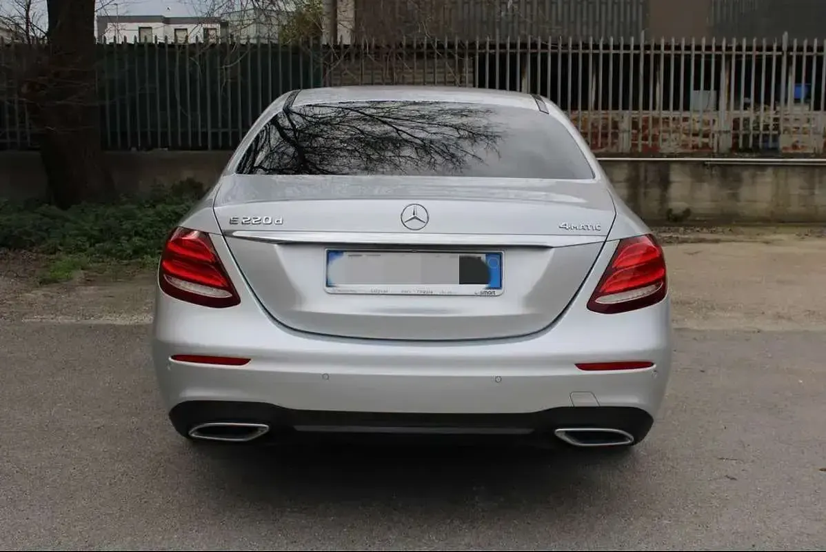 Usata Mercedes E220 Premium Plus 194 CV (142 kW) 2018 Berlina