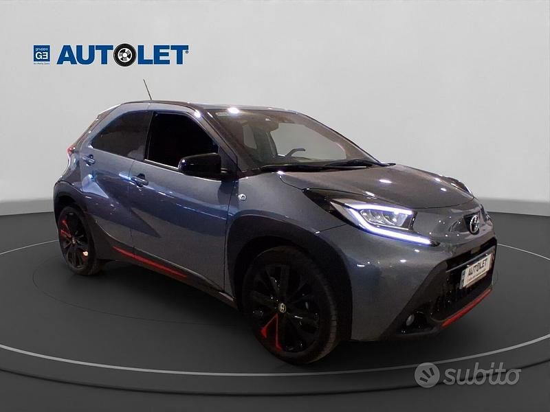 Usata Toyota Aygo X 72 CV (52 kW) 2023 Blu SUV
