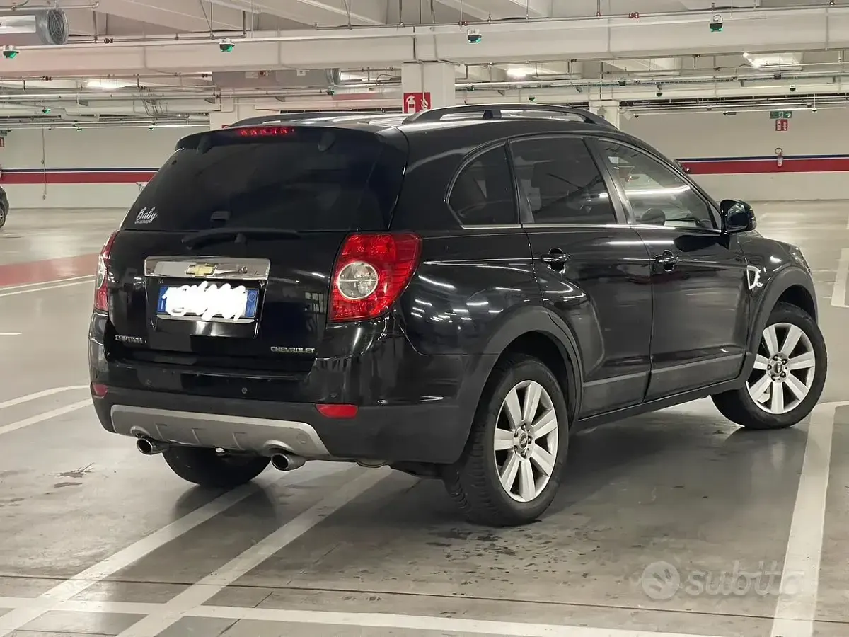 Usata Chevrolet Captiva 150 CV (110 kW) 2007 Nero SUV