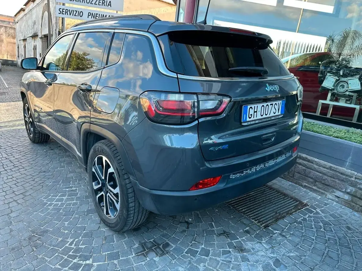 Usata Jeep Compass 190 CV (139 kW) 2022 Grigio SUV