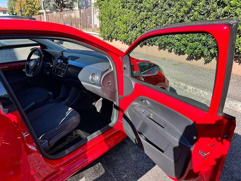Usata VW up! Move 60 CV (44 kW) 2020 Rosso Utilitaria