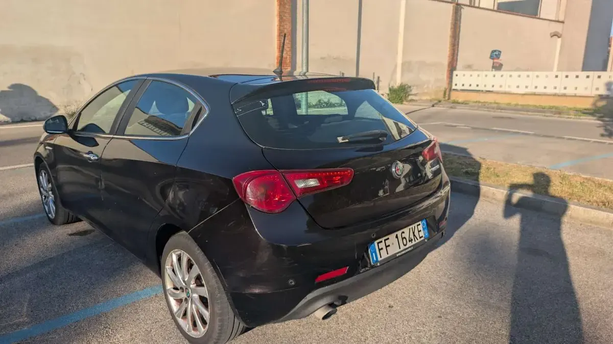 Second-hand Alfa Romeo Giulietta 120 CP (88 kW) 2016 Hatchback